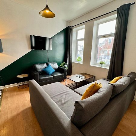 Space For Groups, 10 Mins From Queen St! Cardiff Eksteriør bilde