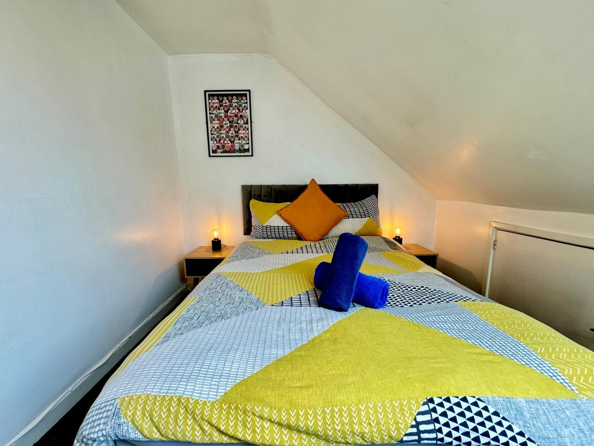 Space For Groups, 10 Mins From Queen St! Cardiff Eksteriør bilde