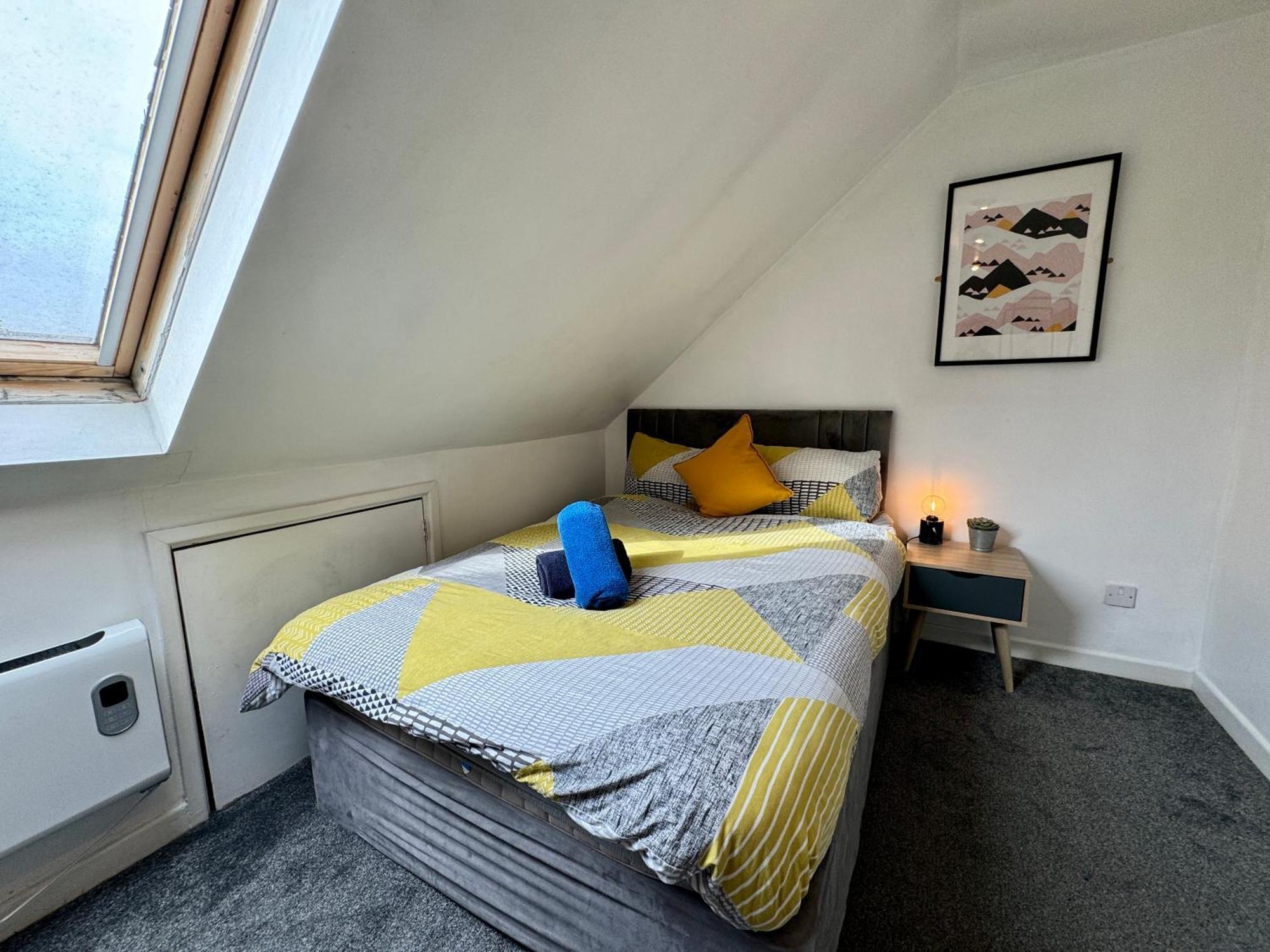 Space For Groups, 10 Mins From Queen St! Cardiff Eksteriør bilde